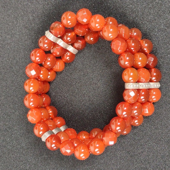 Red Carnelian Stone Stretch Bracelet - Picture 4 of 6